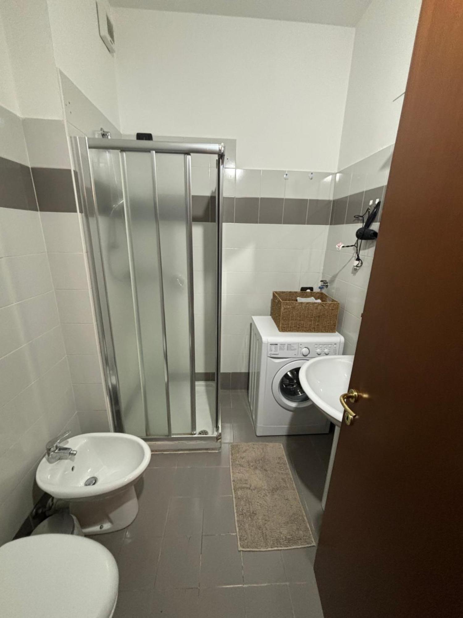La Casa Di Ale Appartement Lecco Buitenkant foto