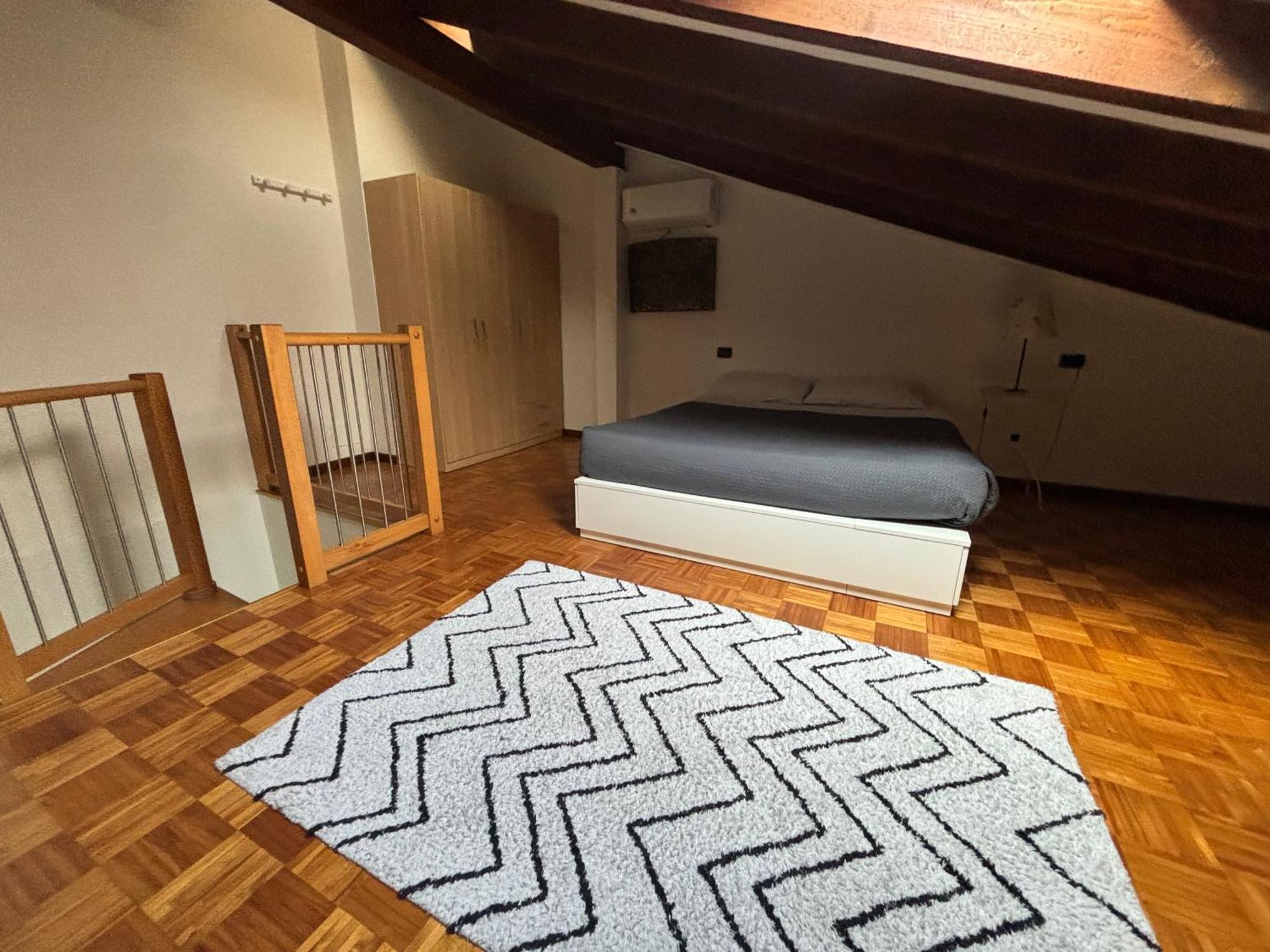 La Casa Di Ale Appartement Lecco Buitenkant foto